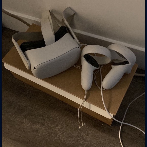 Virtual reality head set - Picture 3 of 3